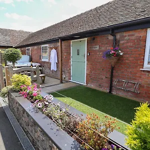 Holiday home The Shippon, Chester