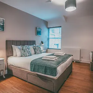 Apartment Rows At Bridge Street, Centre - Luxury By Polkastays, Chester